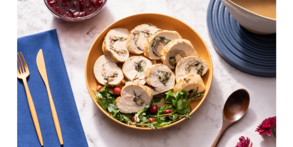 Pierś z kurczaka nadziewana masłem szałwiowym