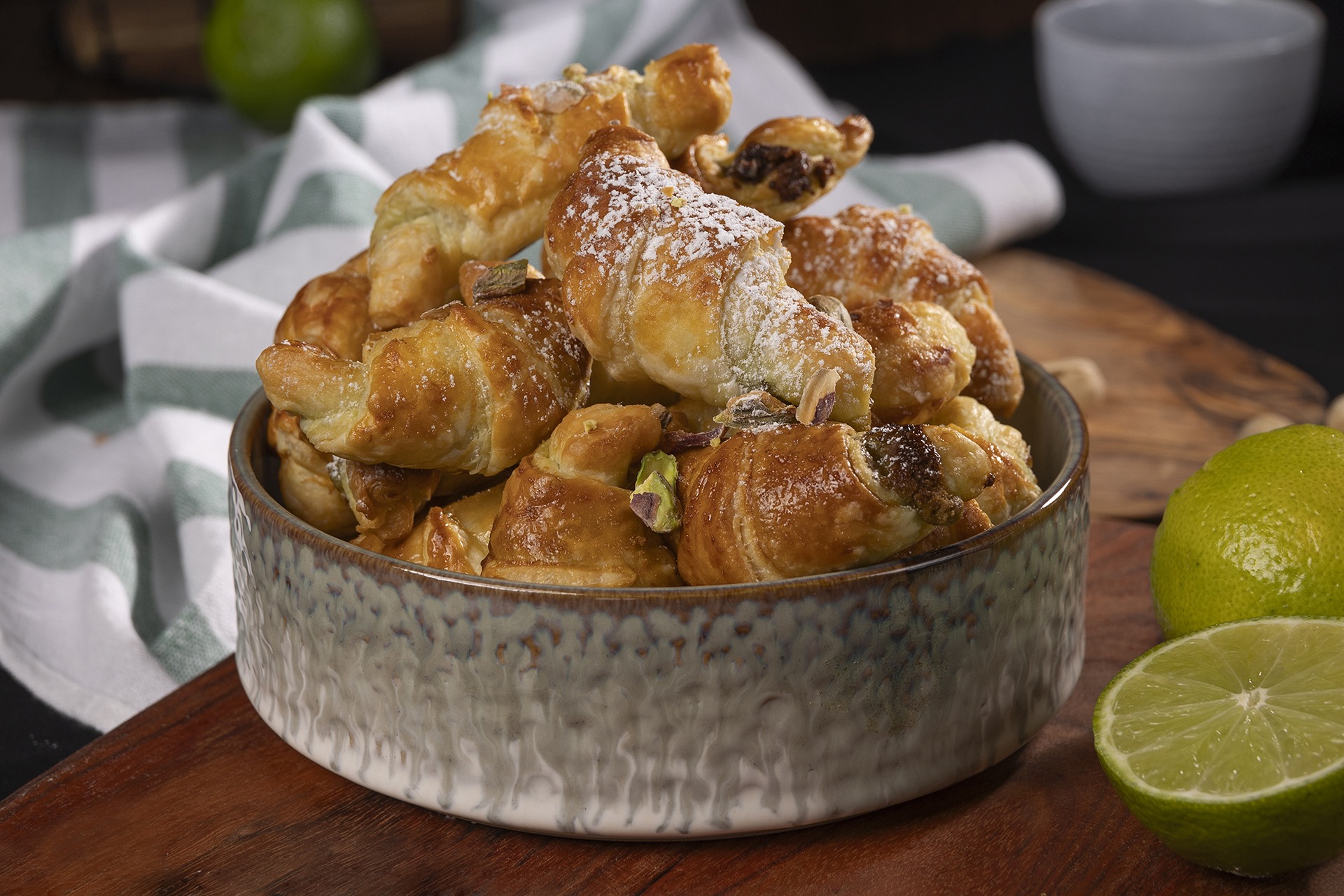 Rogaliki z kremem pistacjowym