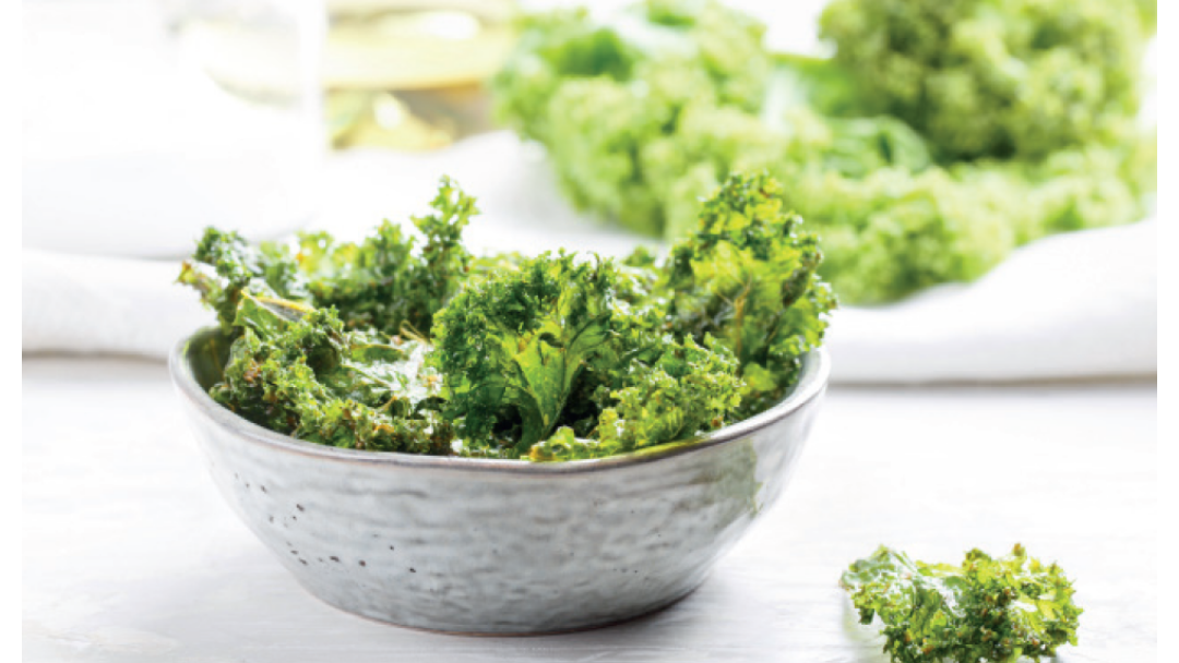 Chipsy z jarmużu z serem nacho